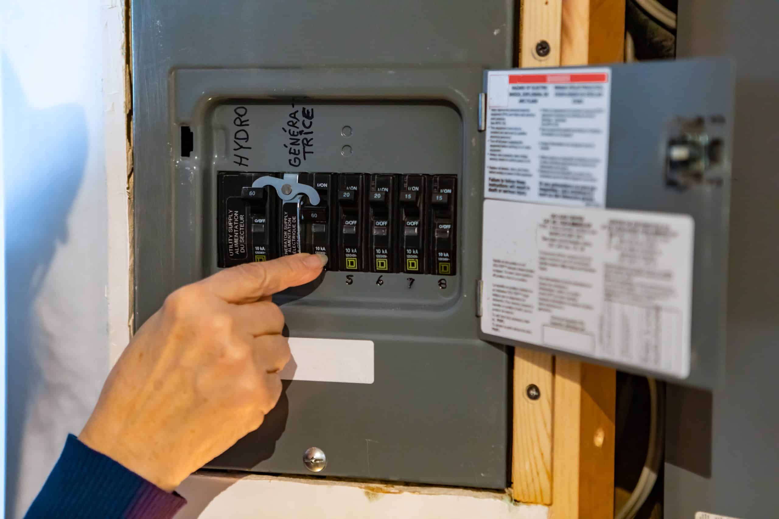 circuit breaker tripping circuit breaker tripping